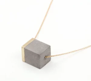 Dark gray concrete & golden brass (medium)